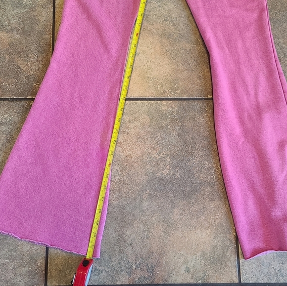 Urban Outfitters Out From Under Vera Low-Rise Flare Lounge Pants Barbie Pink - Picture 10 of 12